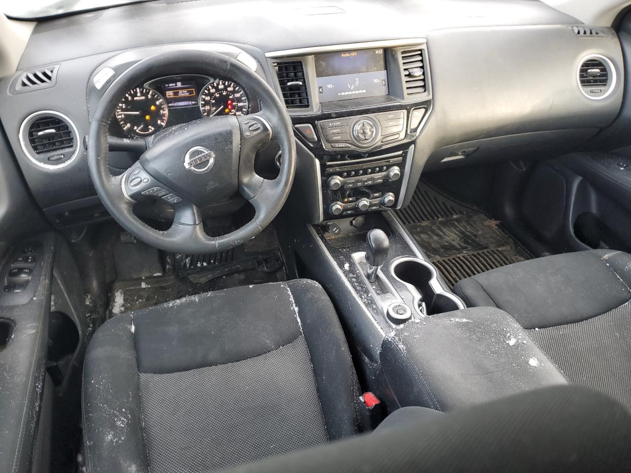 2017 Nissan Pathfinder - Image 8