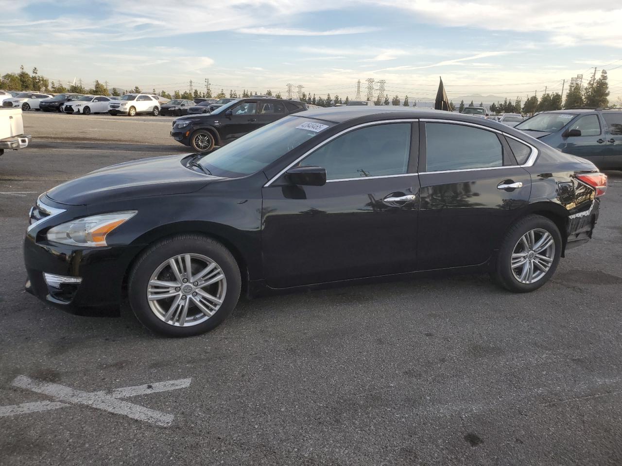 2015 Nissan Altima - Image 1