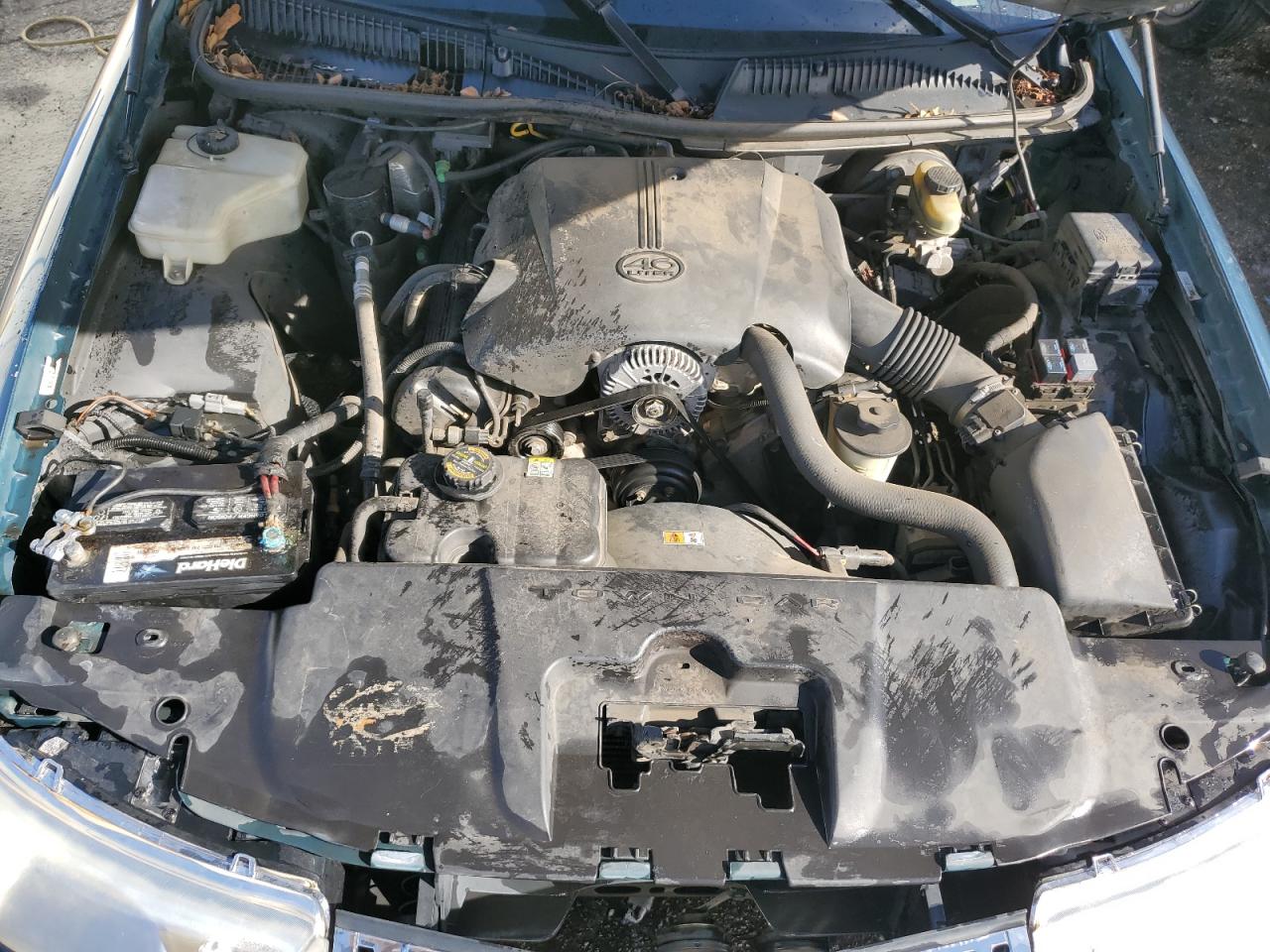 2001 Lincoln Town Car Executive VIN: 1LNHM81W01Y648008 Lot: 86470655