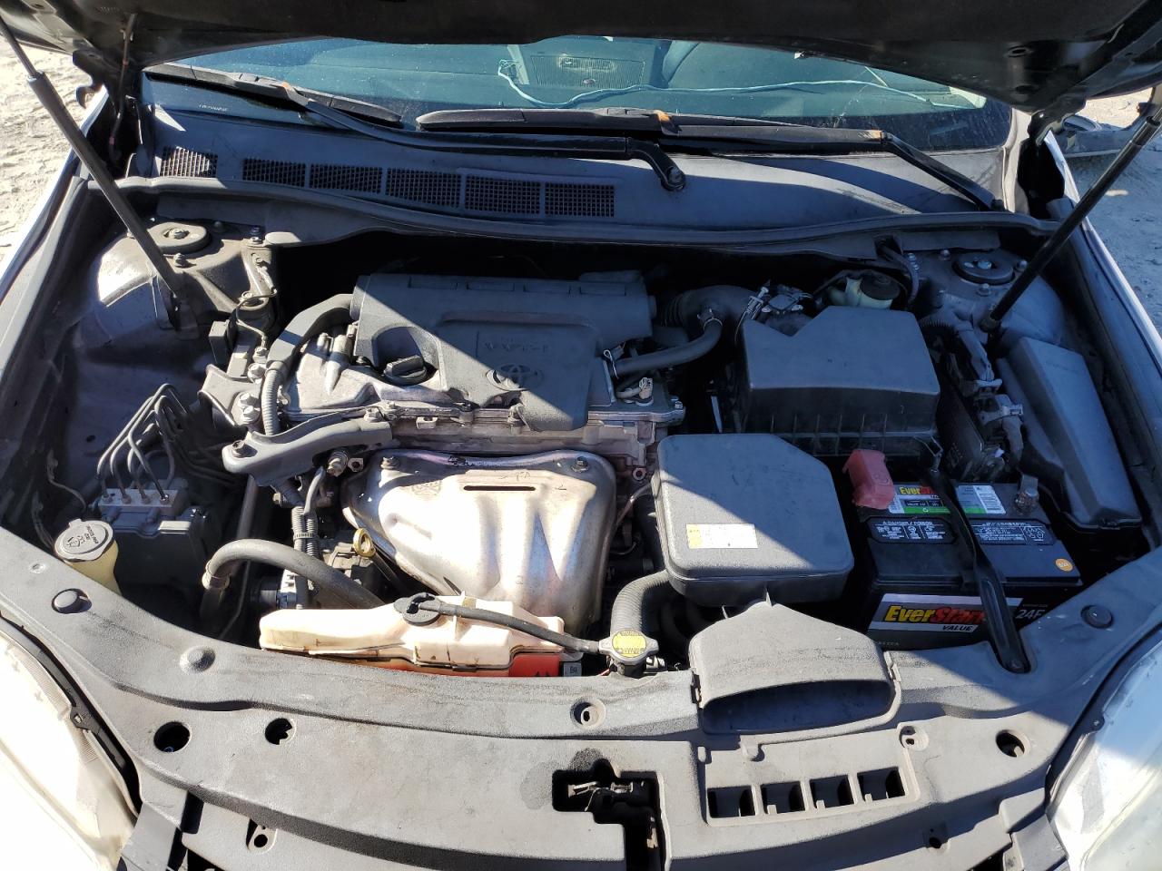 2016 Toyota Camry - Image 11