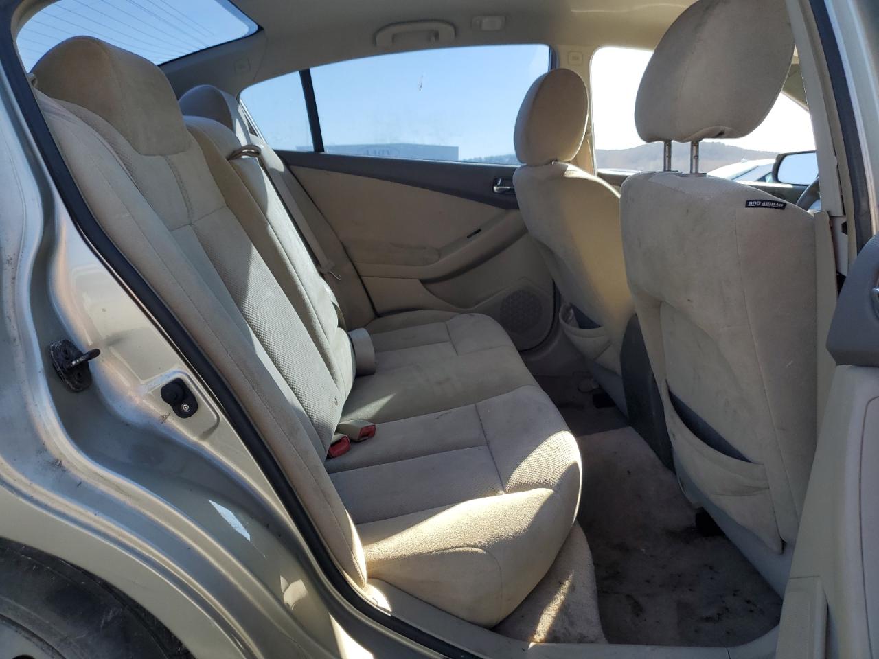 2009 Nissan Altima - Image 10