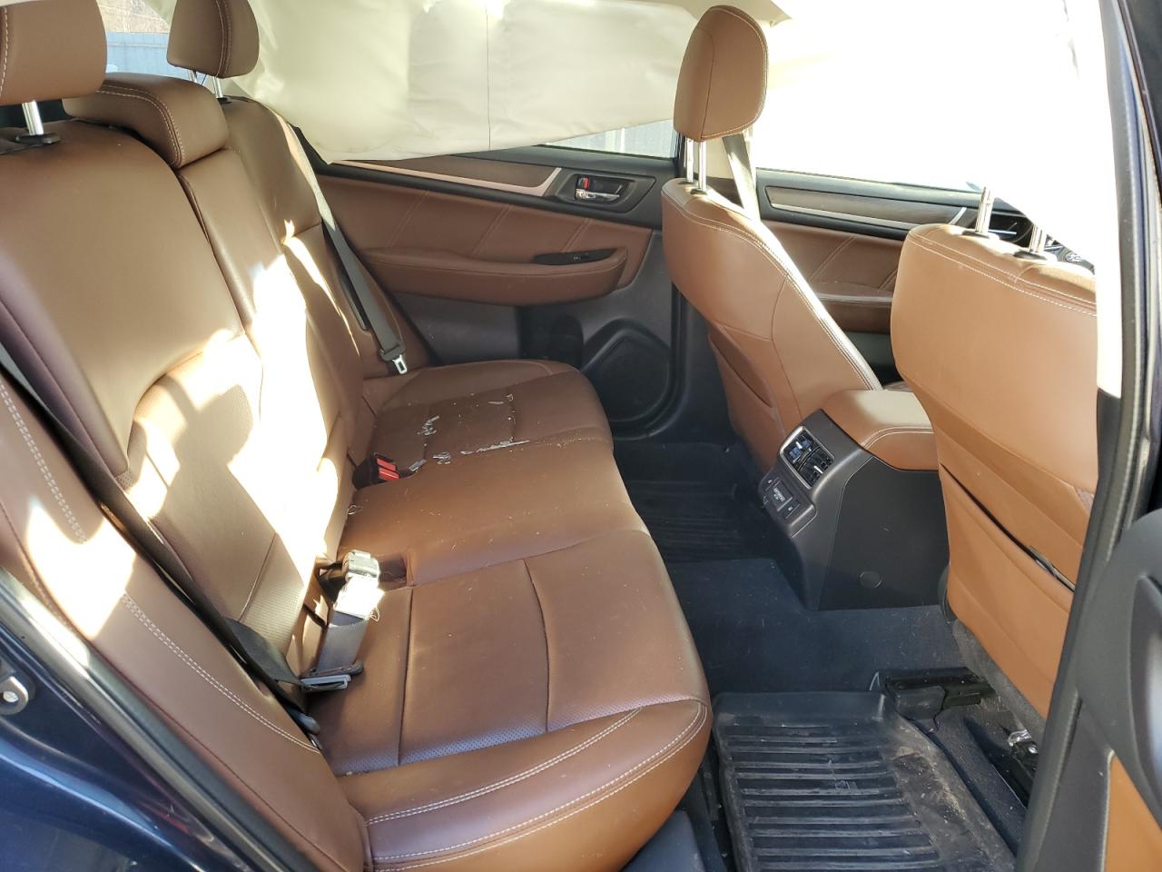 2018 Subaru Outback - Image 10