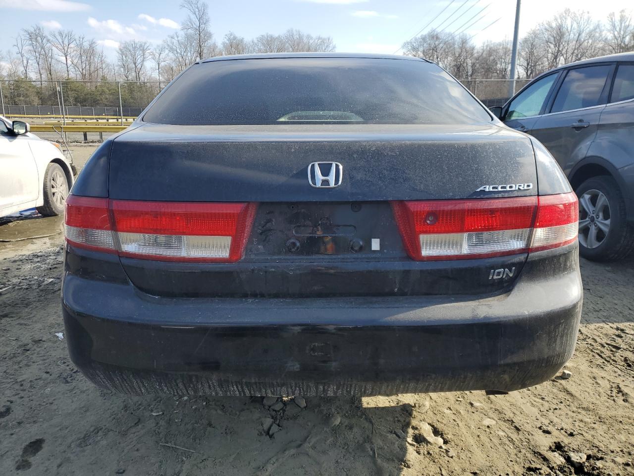 2004 Honda Accord - Image 6