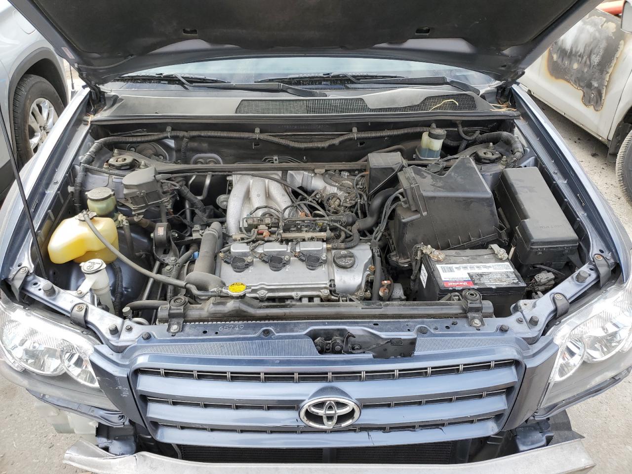 2003 Toyota Highlander - Image 12
