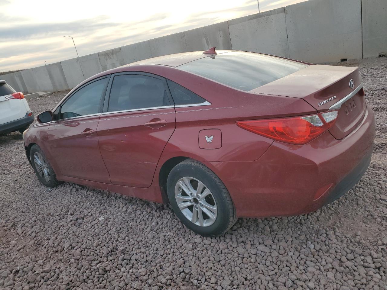 2014 Hyundai Sonata - Image 2