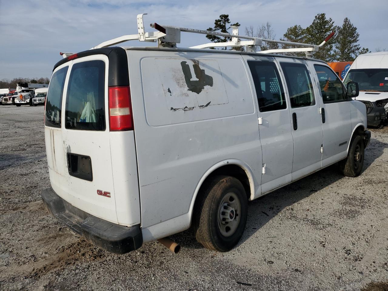 2006 GMC Savana - Image 3