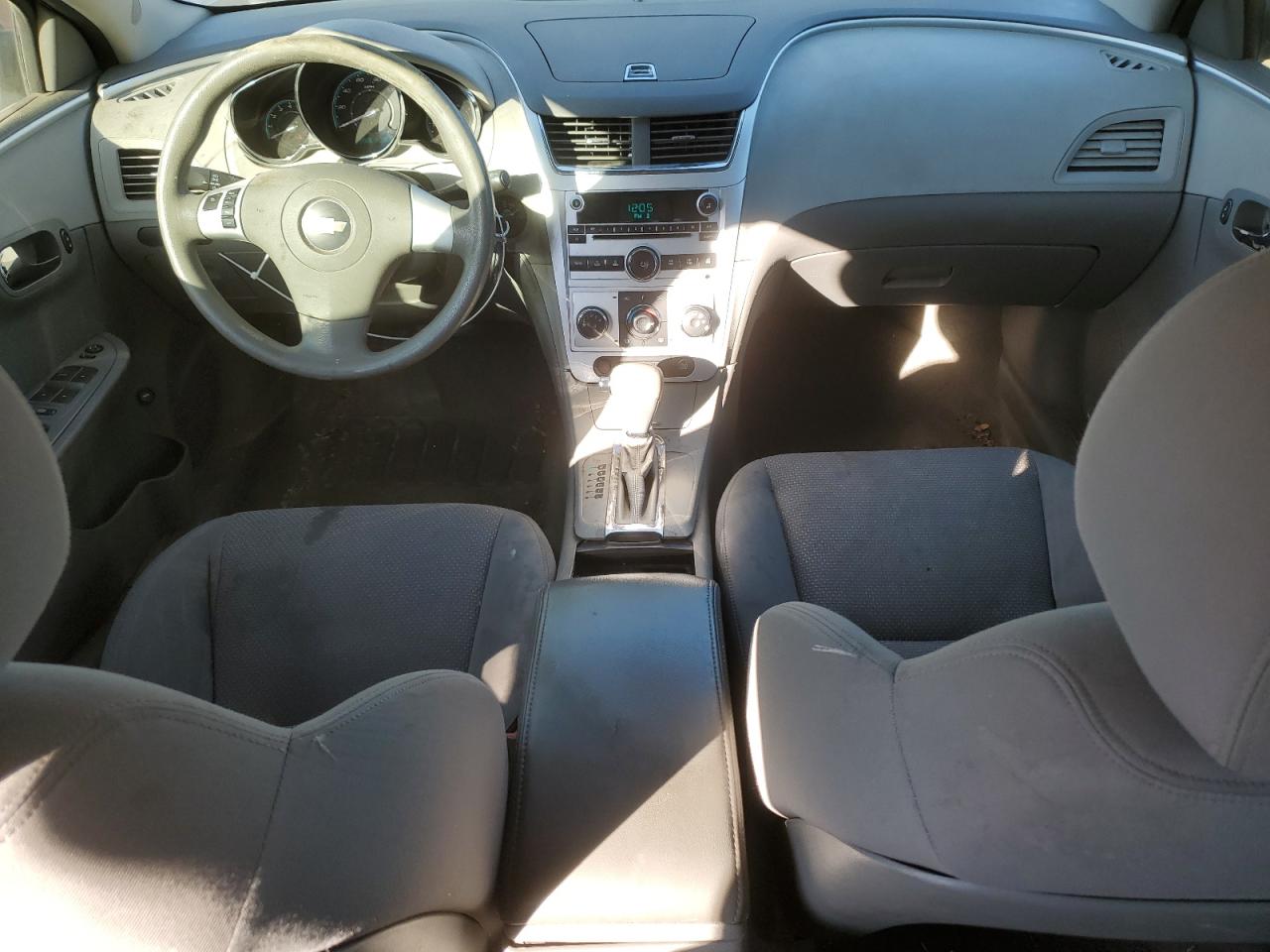 2010 Chevrolet Malibu - Image 8