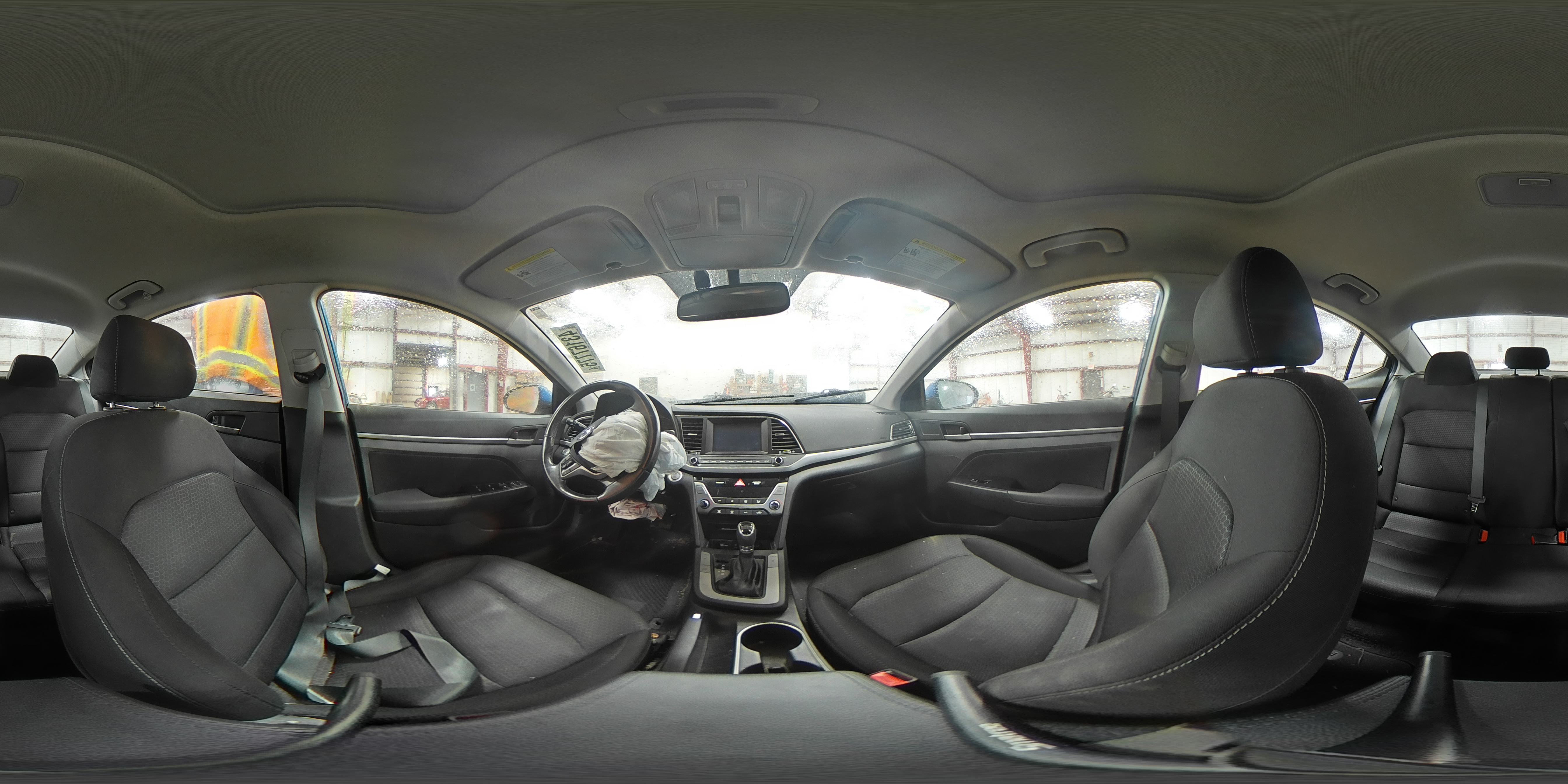 2017 Hyundai Elantra - Image 13