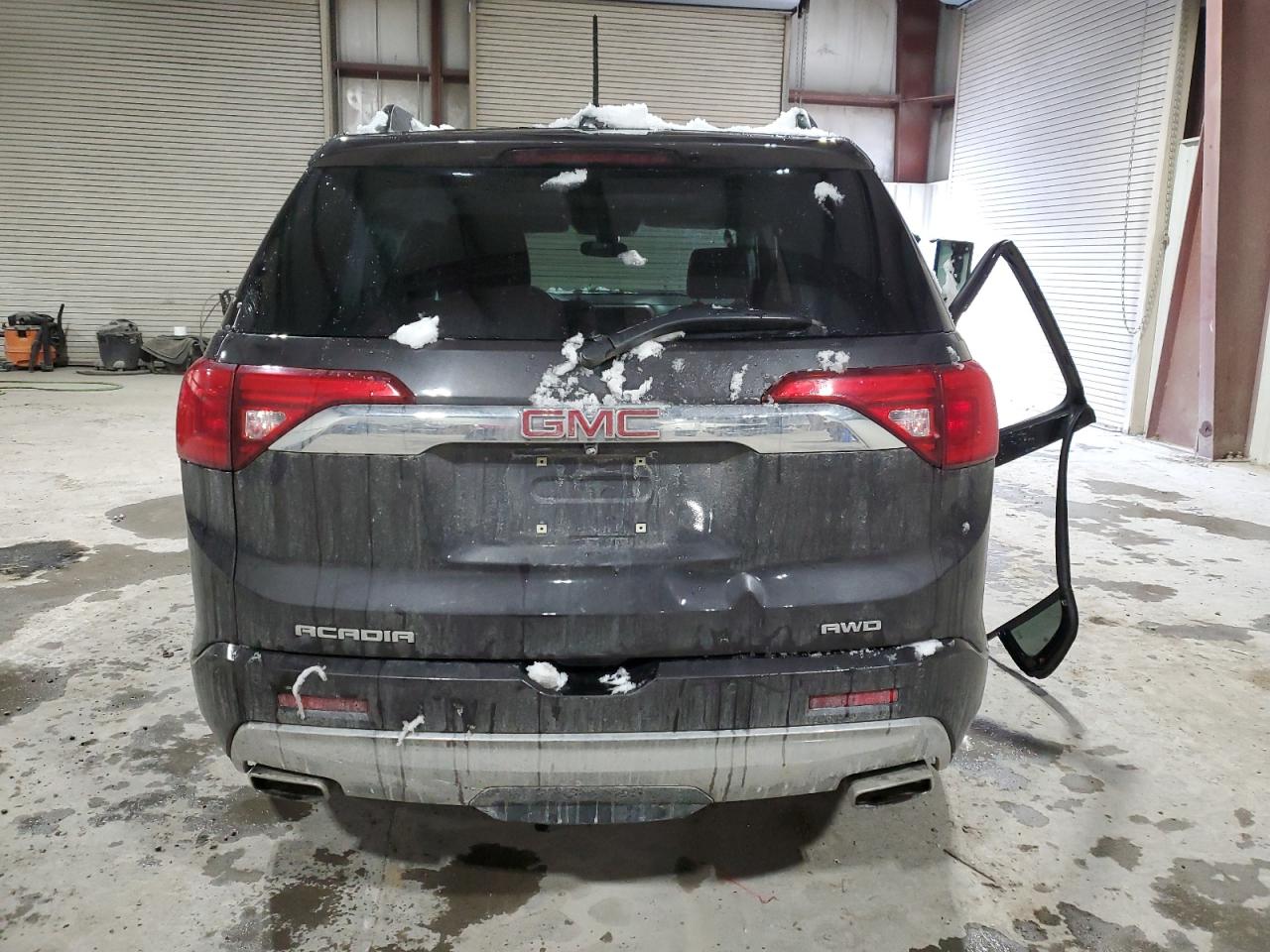 2017 GMC Acadia - Image 6