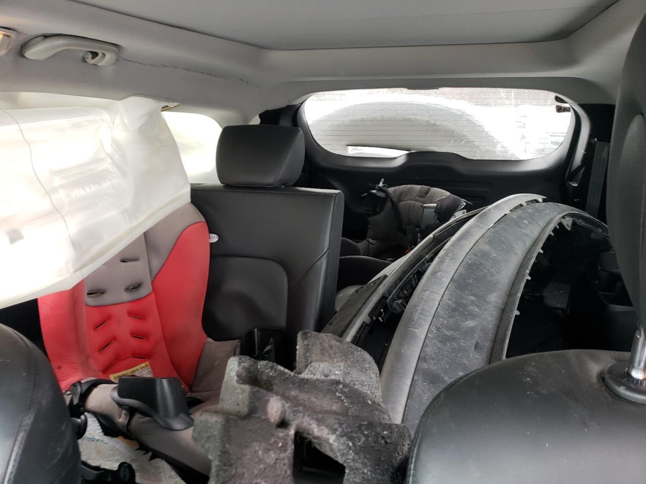 2018 Hyundai Santa Fe - Image 10