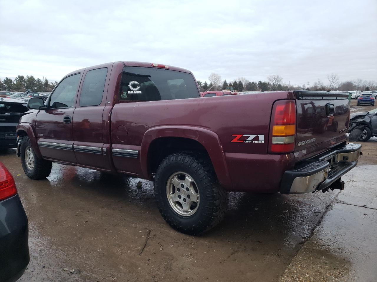 2001 Chevrolet Silverado - Image 2