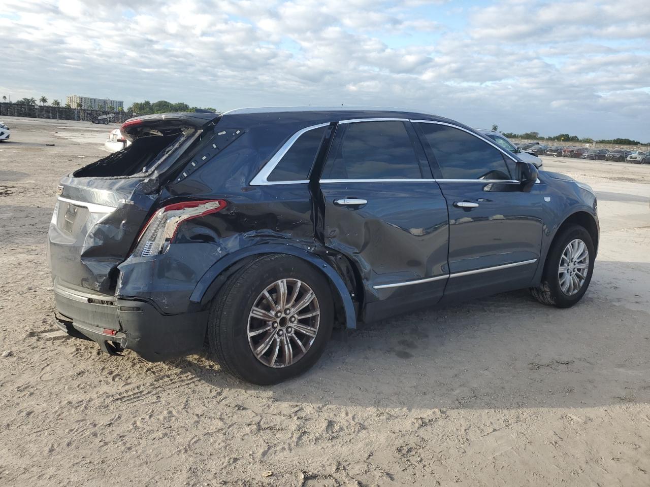 2019 Cadillac XT5 - Image 3