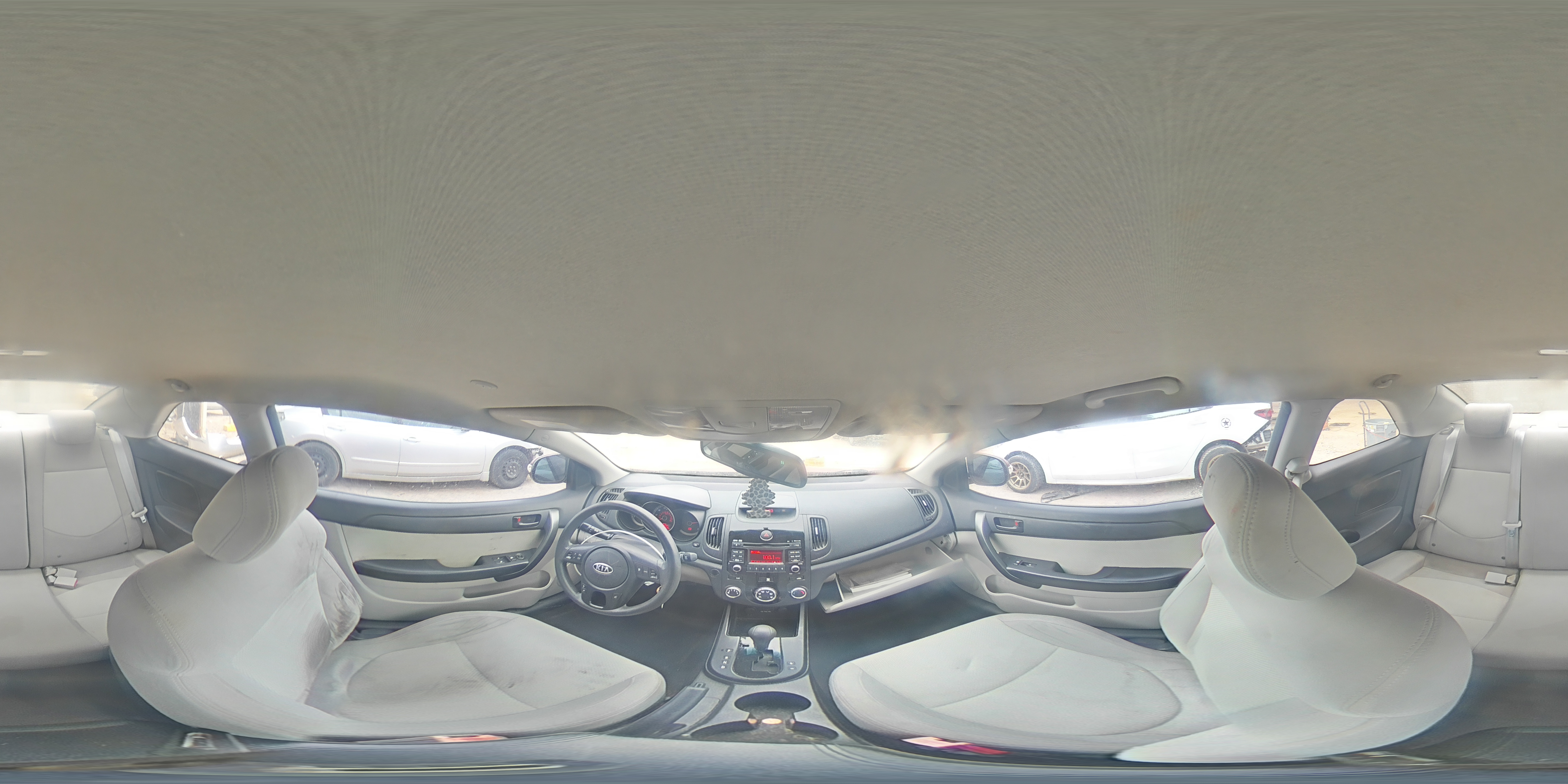 2010 Kia Forte - Image 13