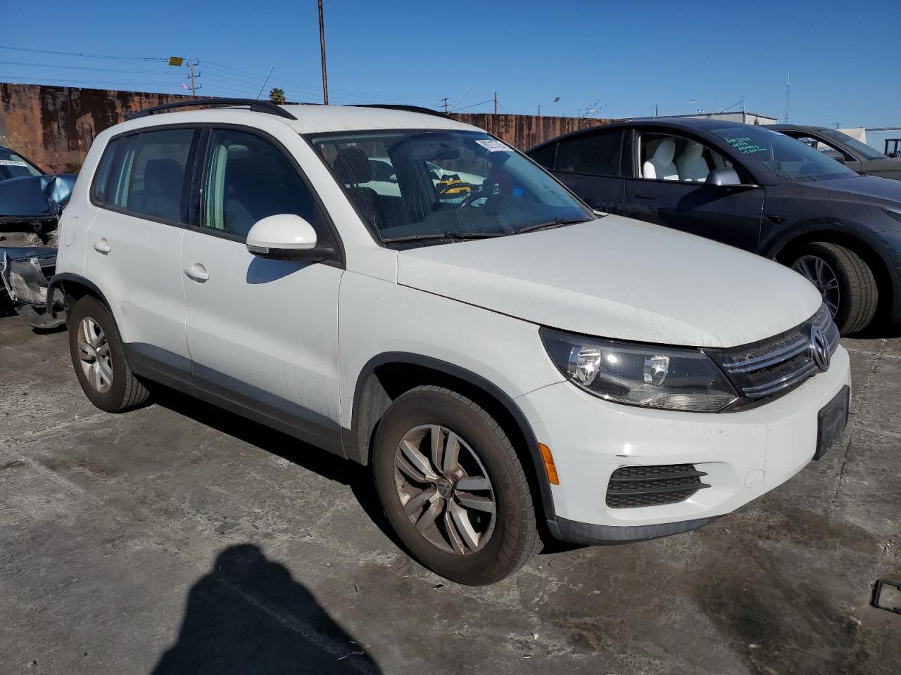 2015 Volkswagen Tiguan - Image 4