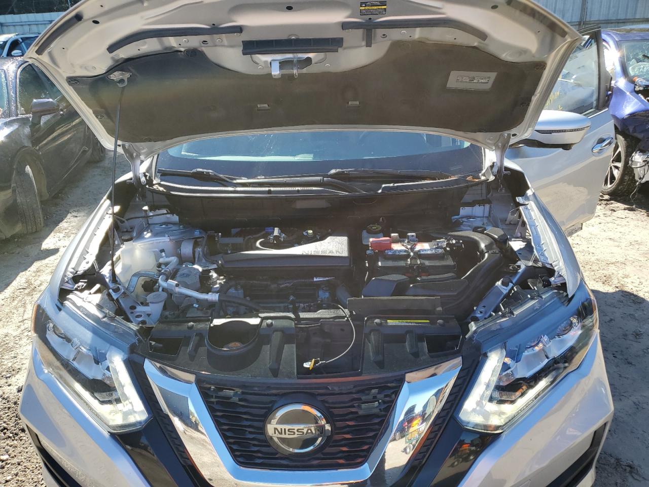 2018 Nissan Rogue - Image 12