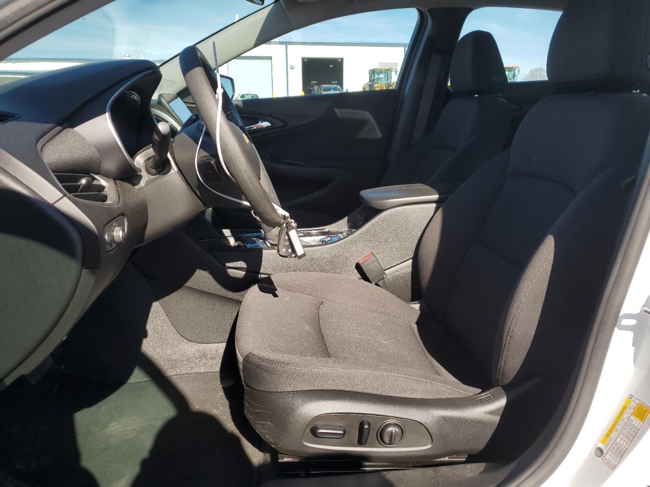 2023 Chevrolet Malibu - Image 7