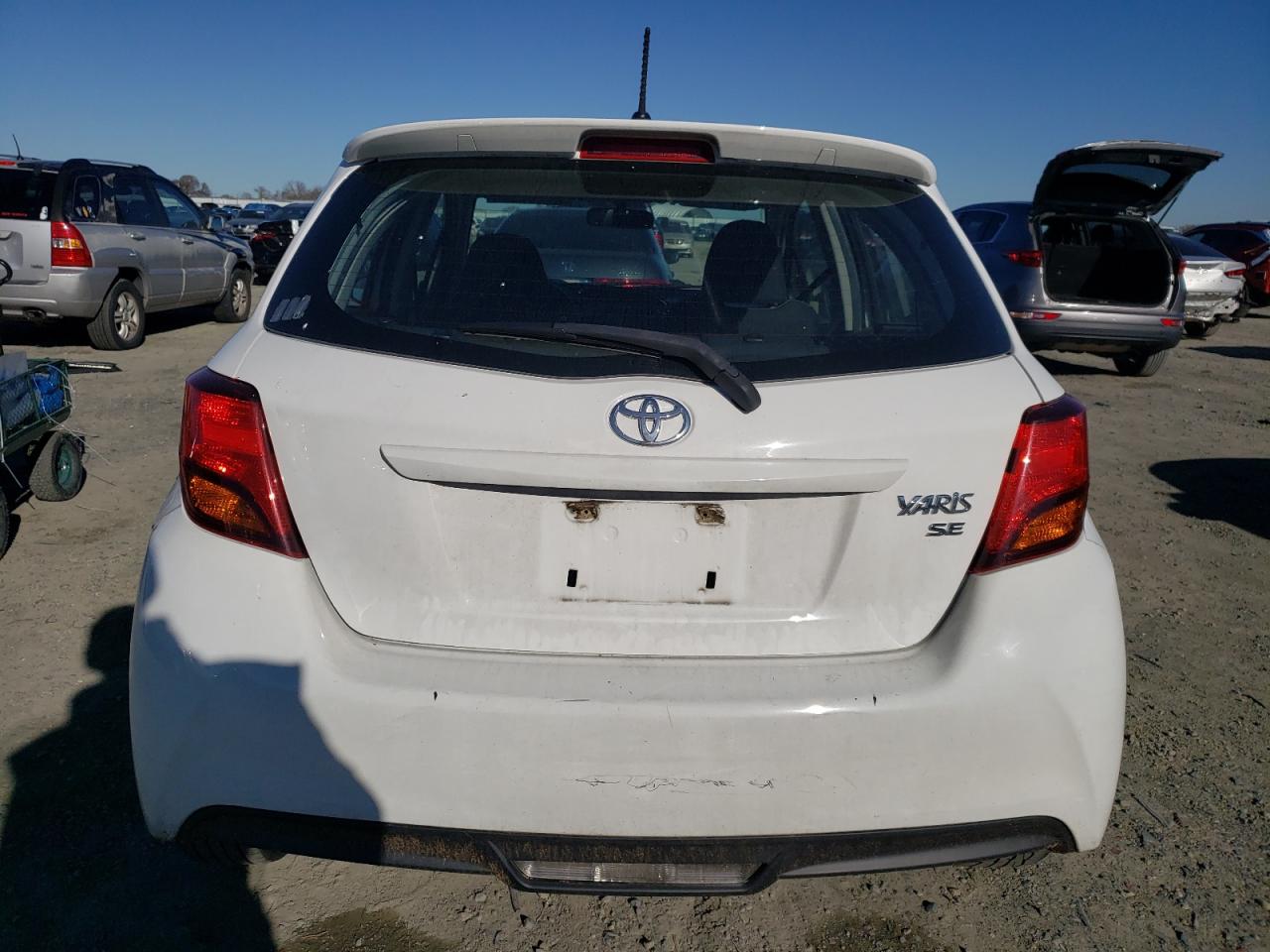 VIN VNKKTUD39FA043290 2015 TOYOTA YARIS no.6