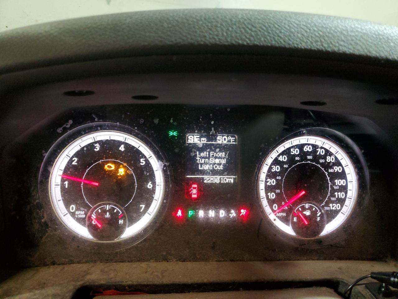2014 RAM 1500 - Image 9