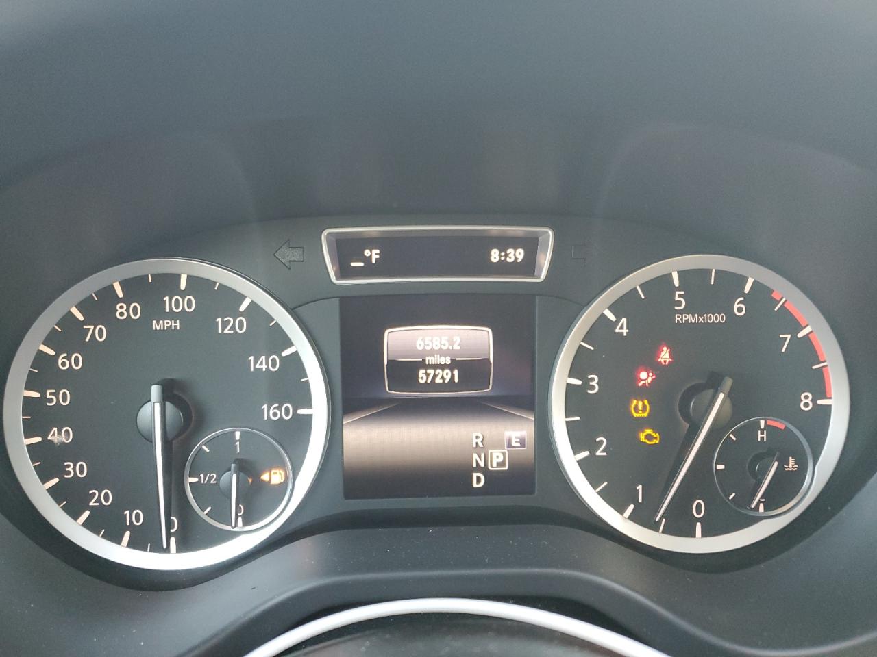 2019 Infiniti QX30 - Image 9