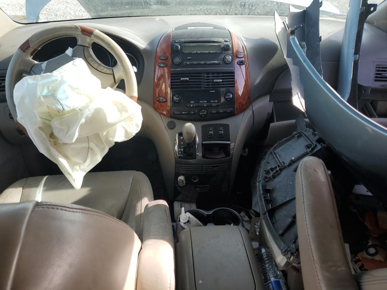 2006 Toyota Sienna - Image 8