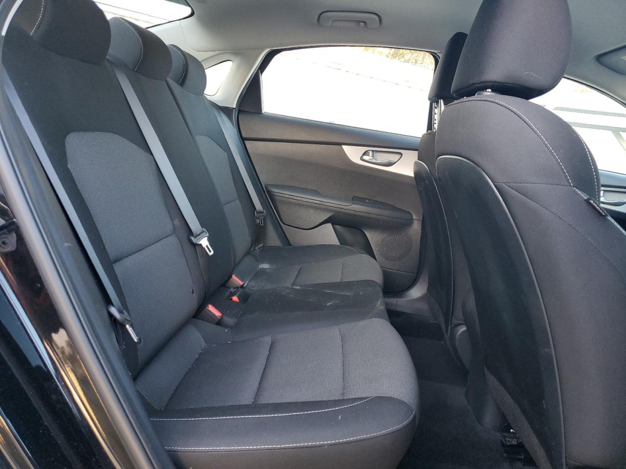 2023 Kia Forte - Image 10