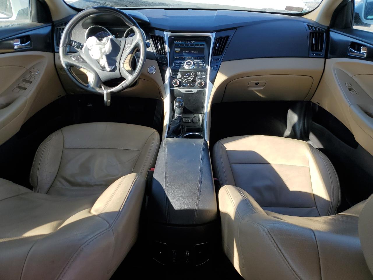 2012 Hyundai Sonata - Image 8