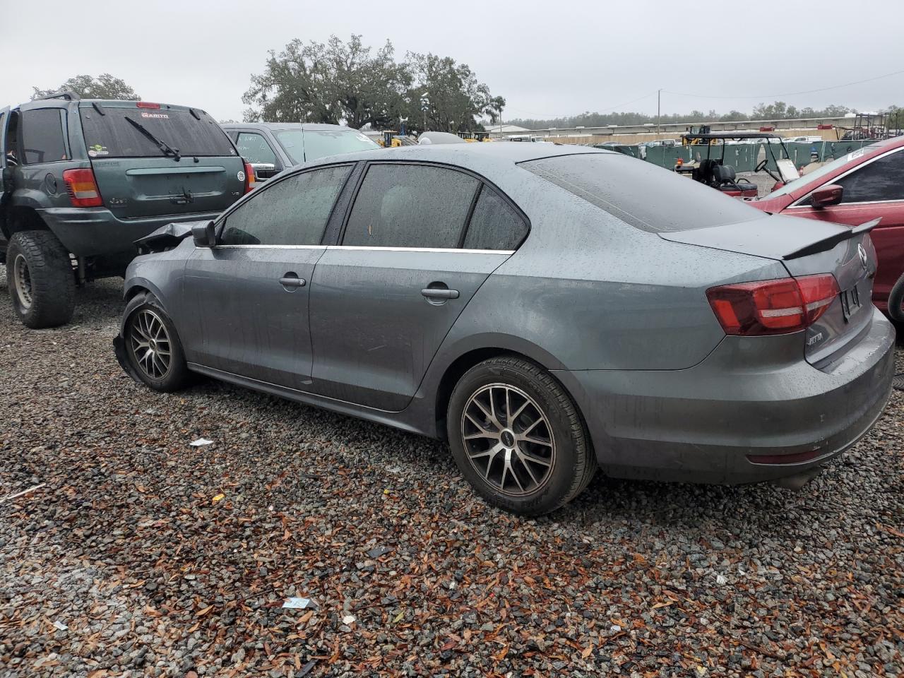 2017 Volkswagen Jetta - Image 2
