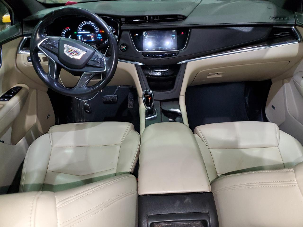 2018 Cadillac XT5 - Image 8
