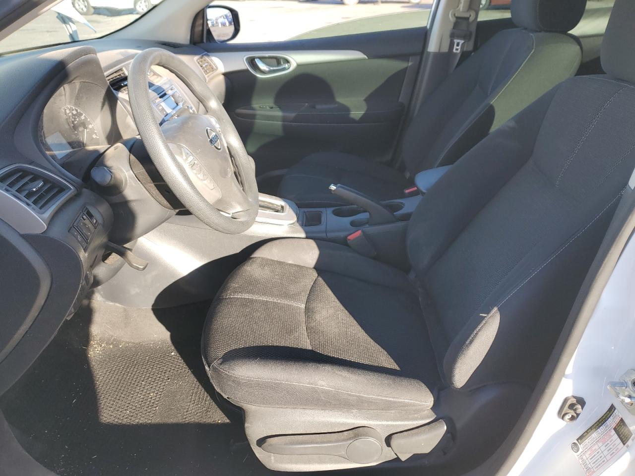 2015 Nissan Sentra - Image 7