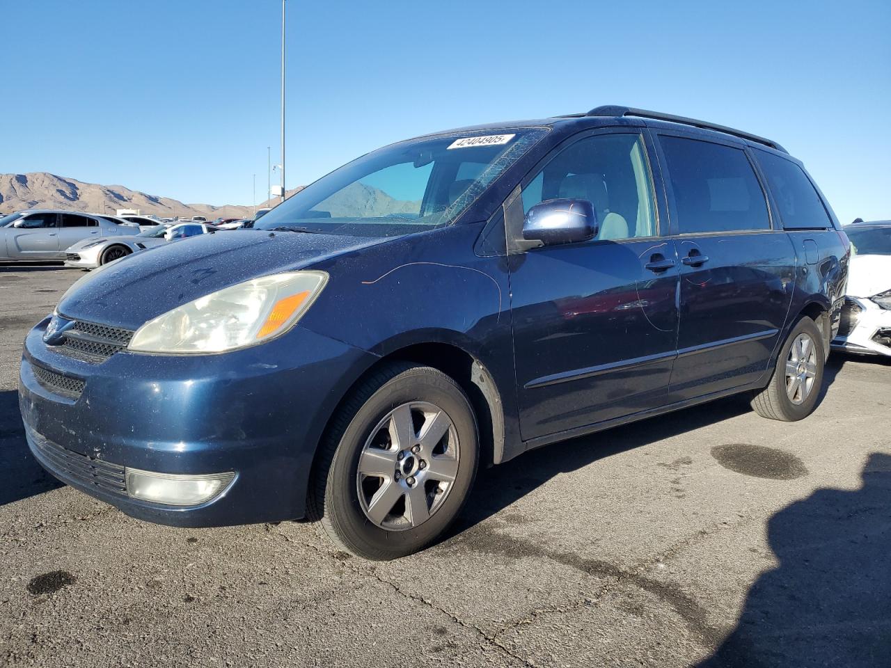 2005 Toyota Sienna - Image 1