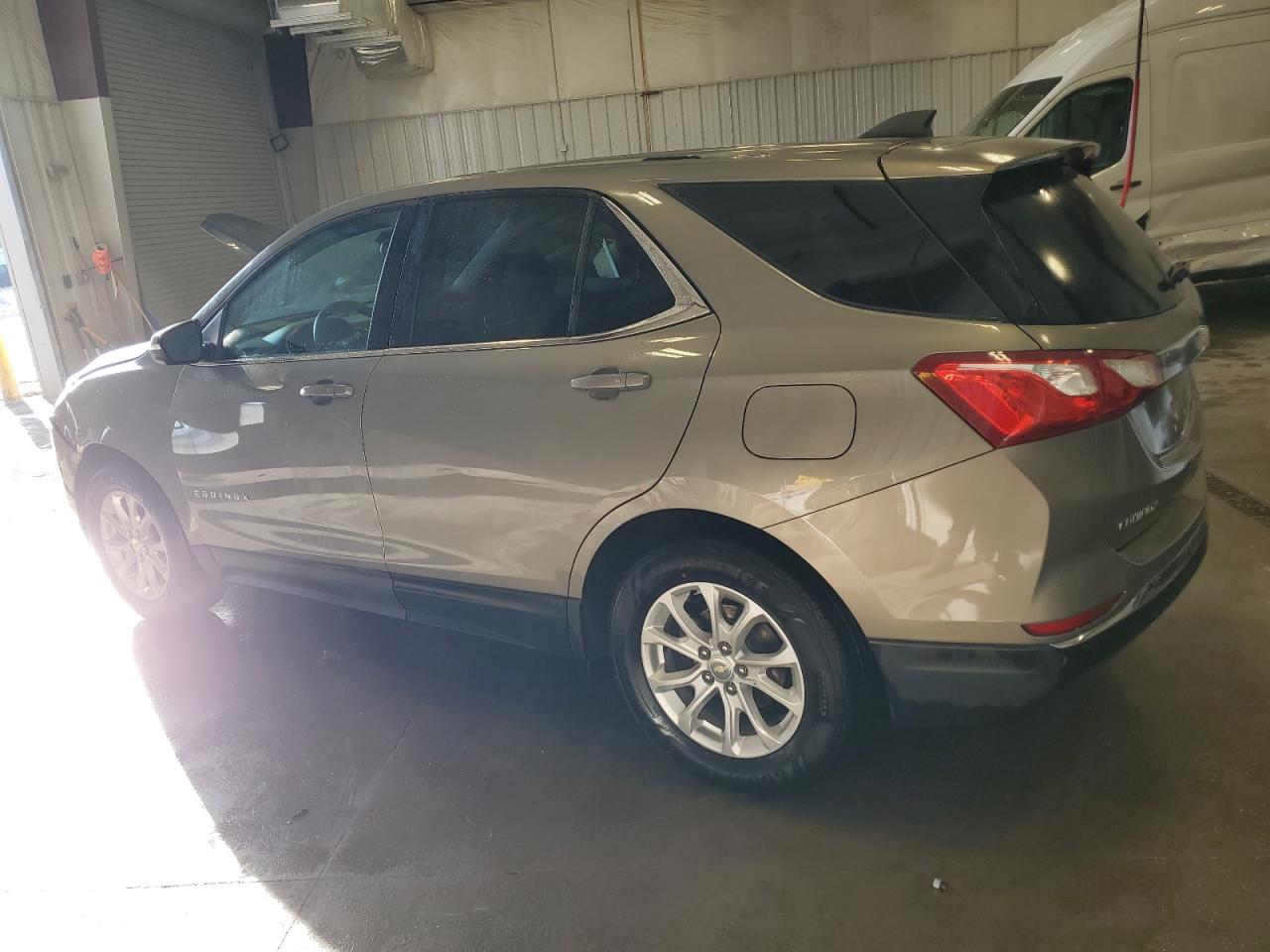 2018 Chevrolet Equinox - Image 2