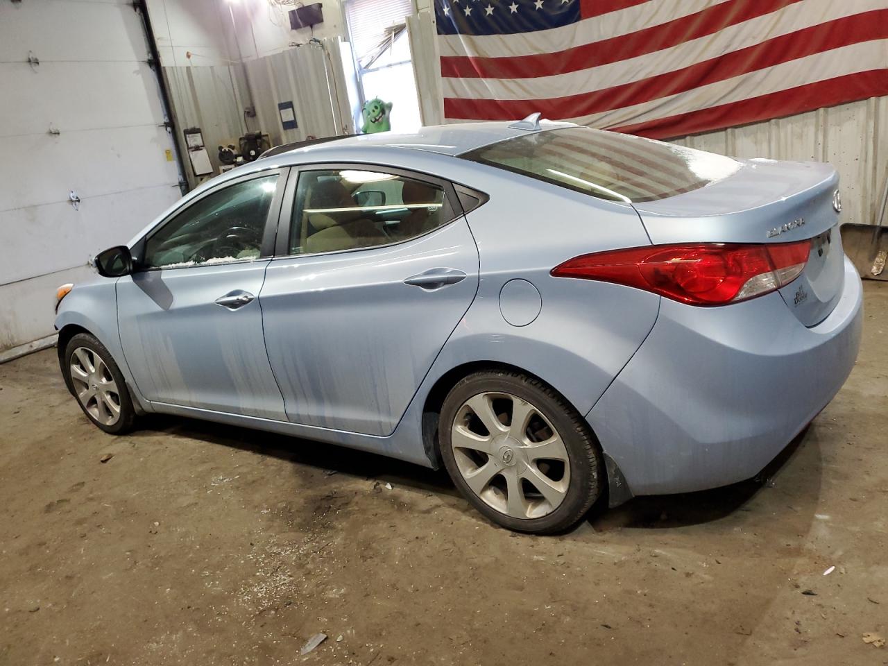 2013 Hyundai Elantra - Image 2