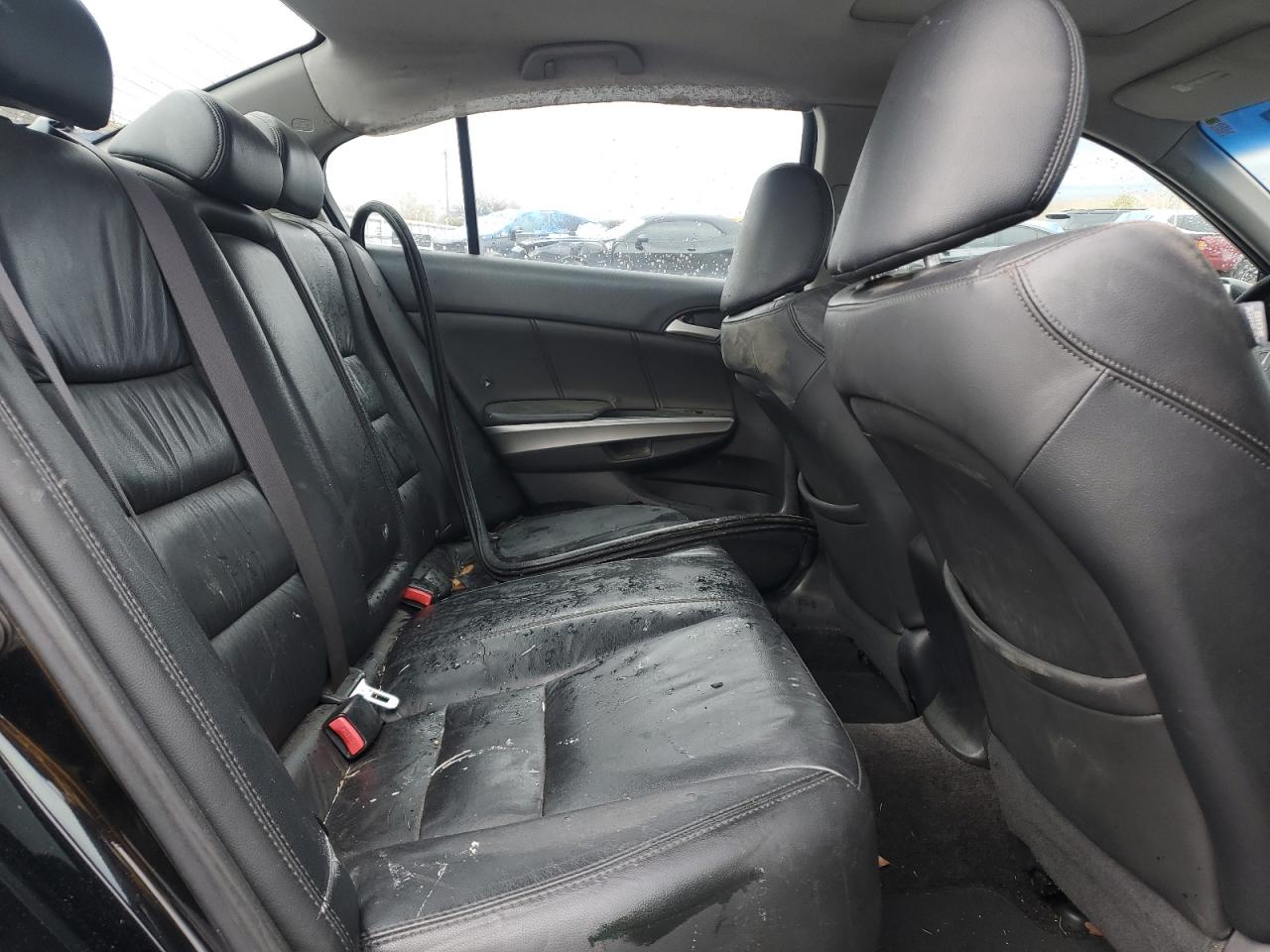 2009 Honda Accord - Image 11