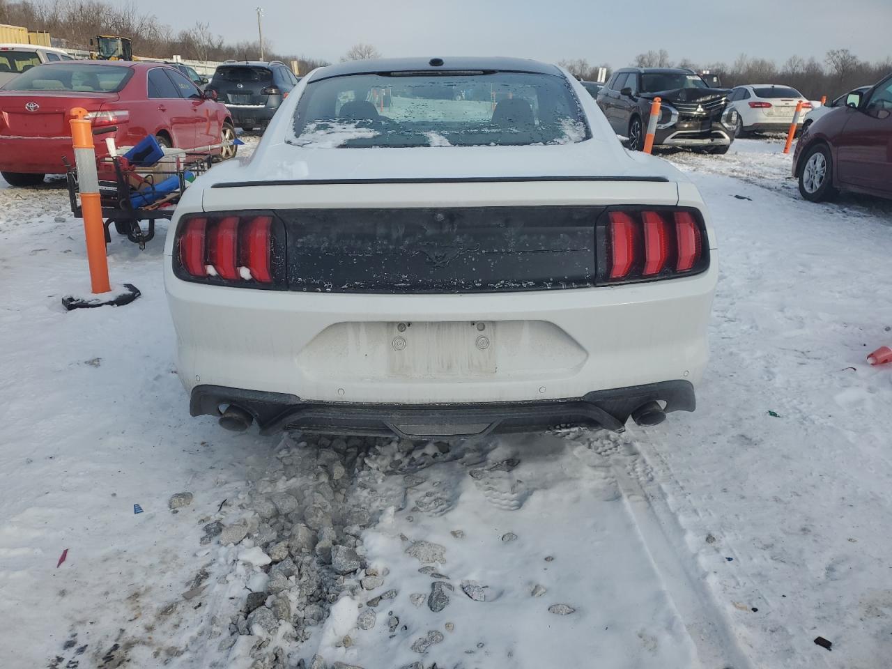 2019 Ford Mustang - Image 6