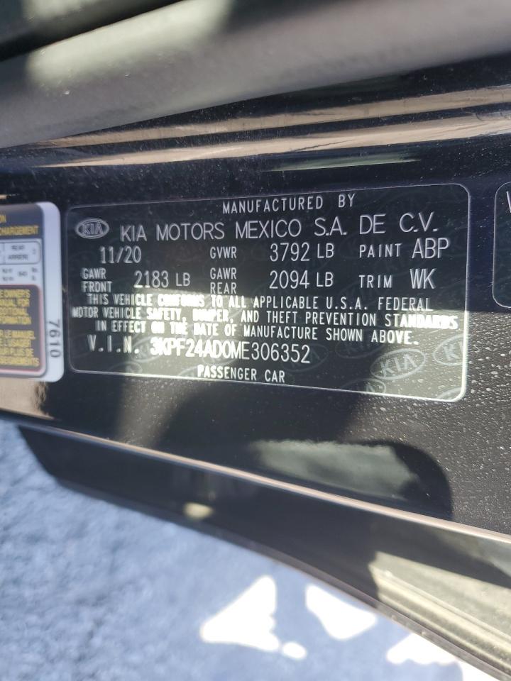 2021 Kia Forte - Image 12