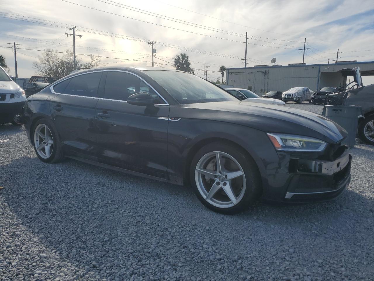 VIN WAUENCF59JA079298 2018 AUDI A5 no.4