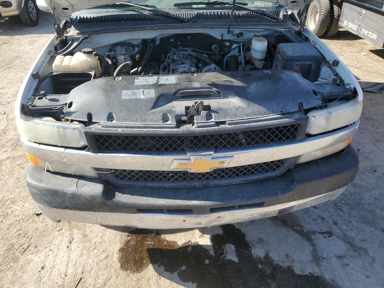 2002 Chevrolet Silverado - Image 11