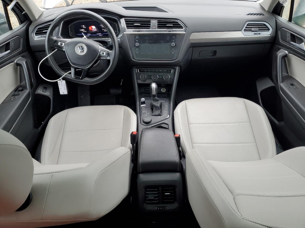 2021 Volkswagen Tiguan - Image 8