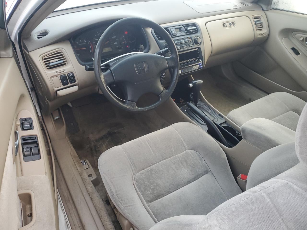 2000 Honda Accord - Image 8