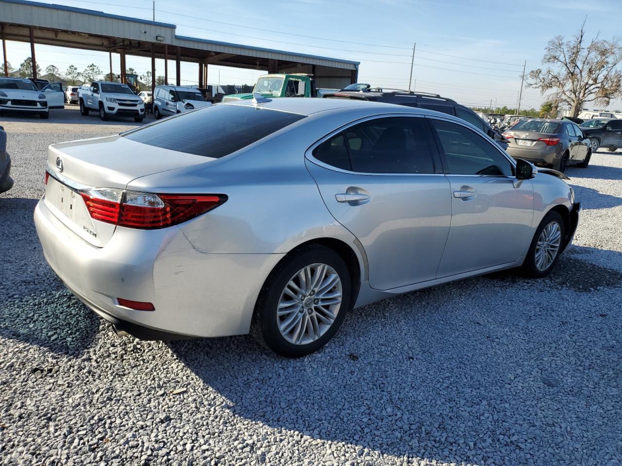 2013 Lexus ES - Image 3