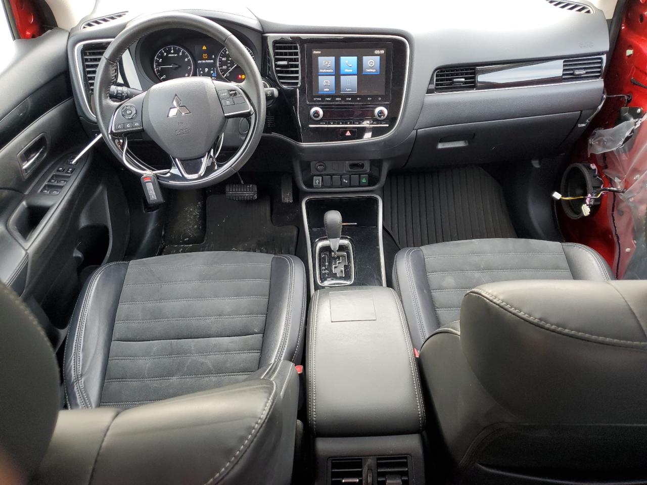 2020 Mitsubishi Outlander - Image 8