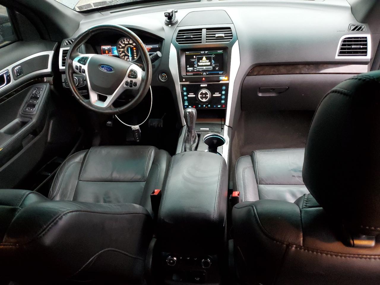 2015 Ford Explorer - Image 8