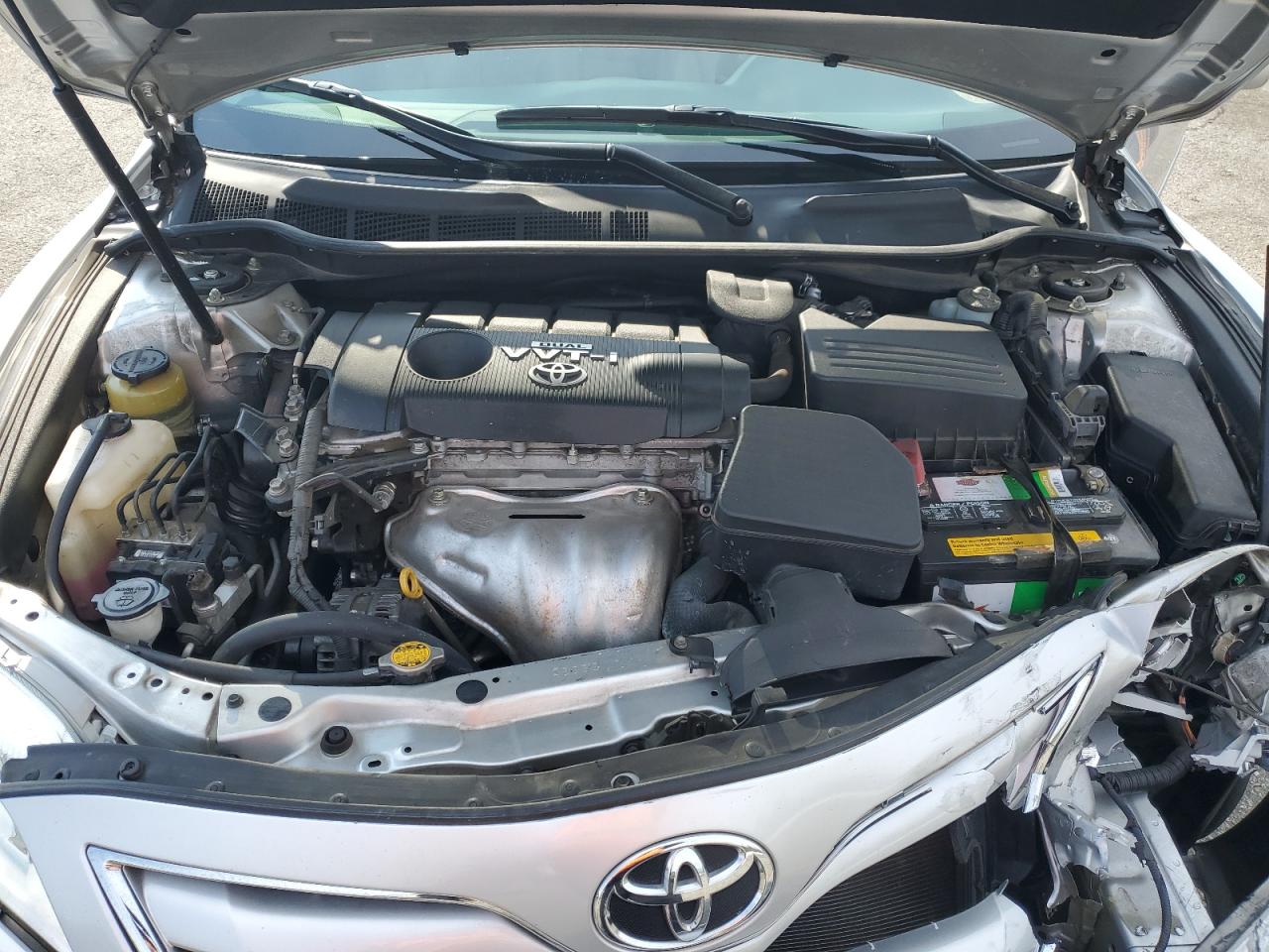 2010 Toyota Camry - Image 12