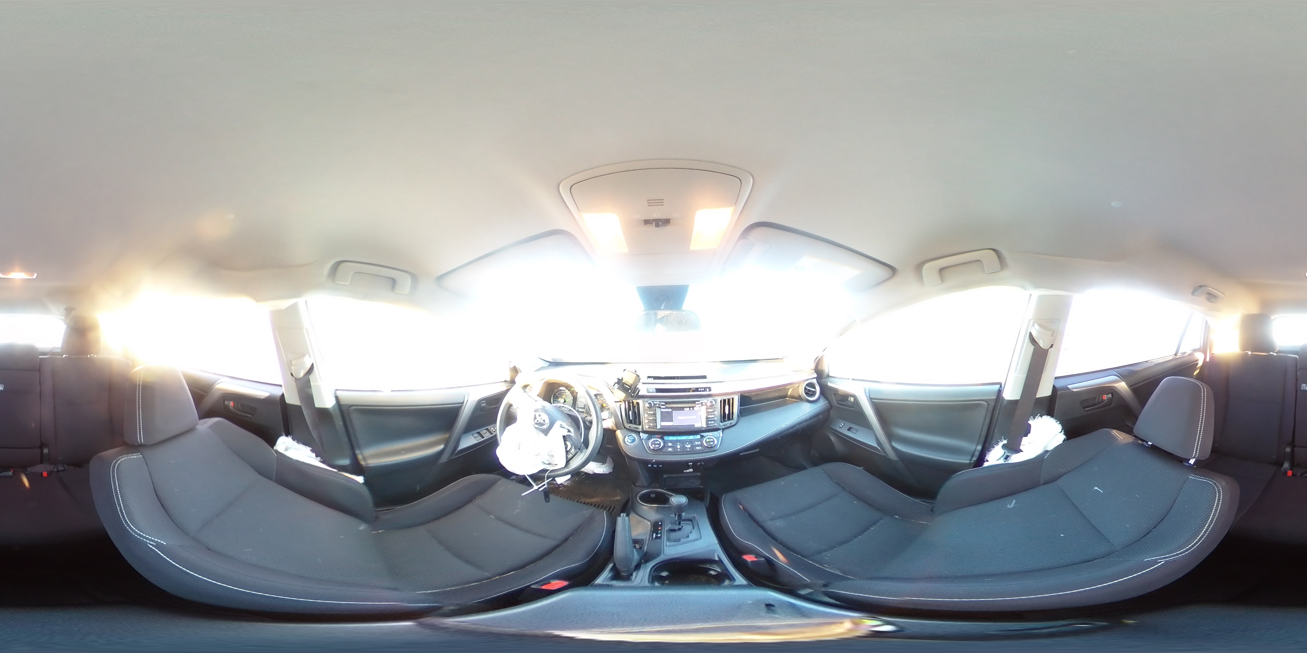 2018 Toyota RAV 4 - Image 13