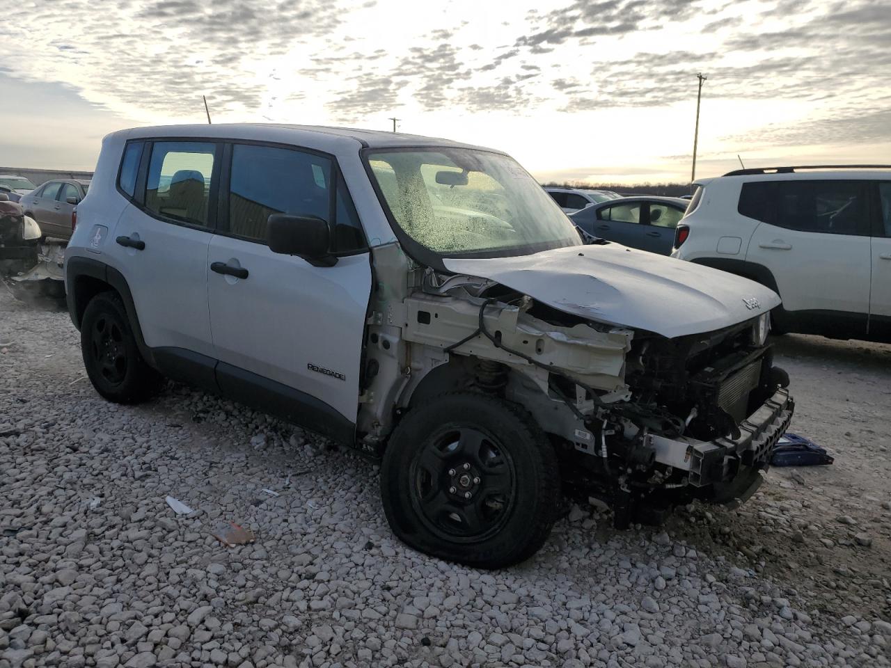2020 Jeep Renegade - Image 4