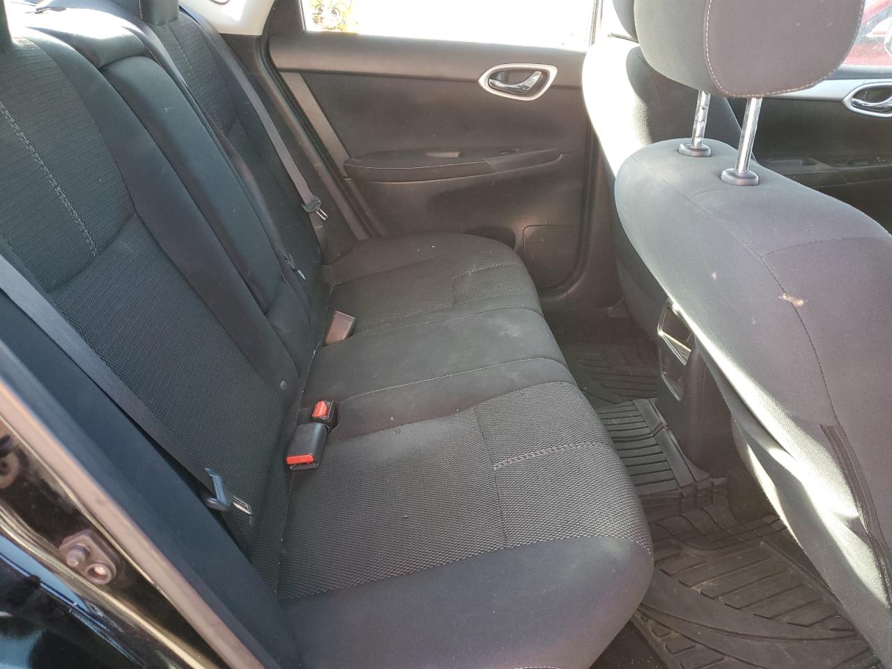2015 Nissan Sentra - Image 10
