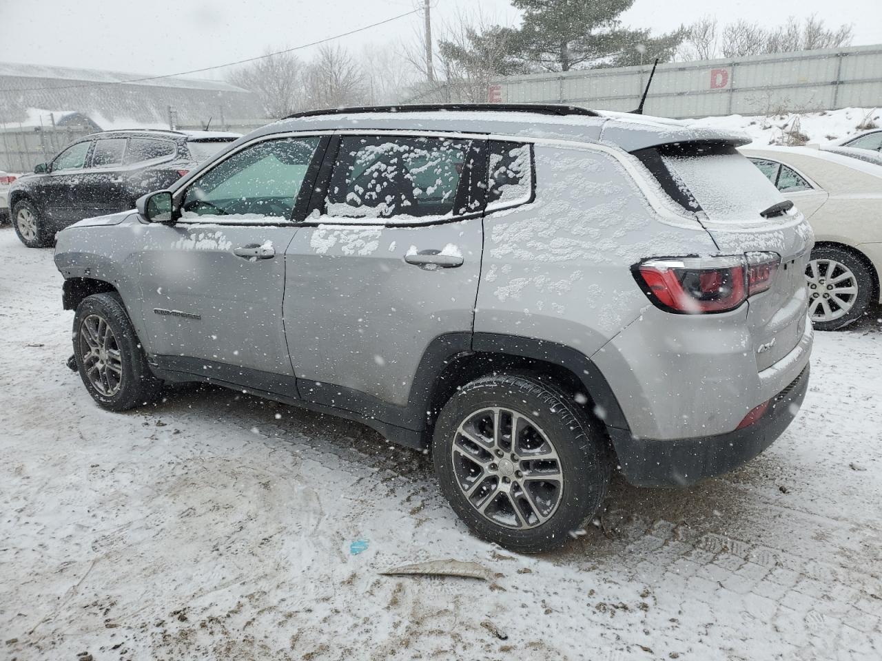 2018 Jeep Compass - Image 2