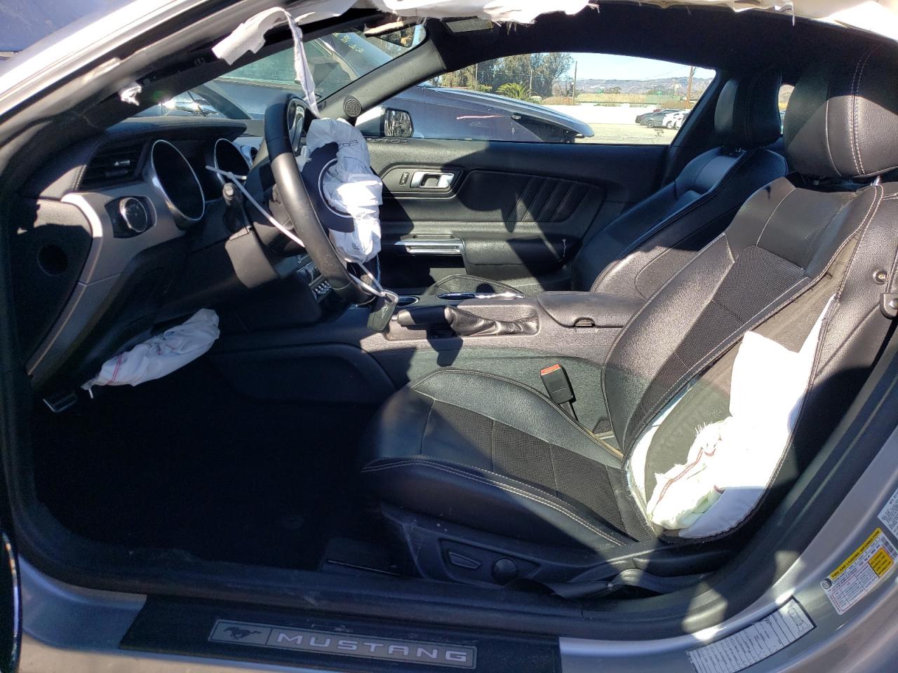 2022 Ford Mustang - Image 7