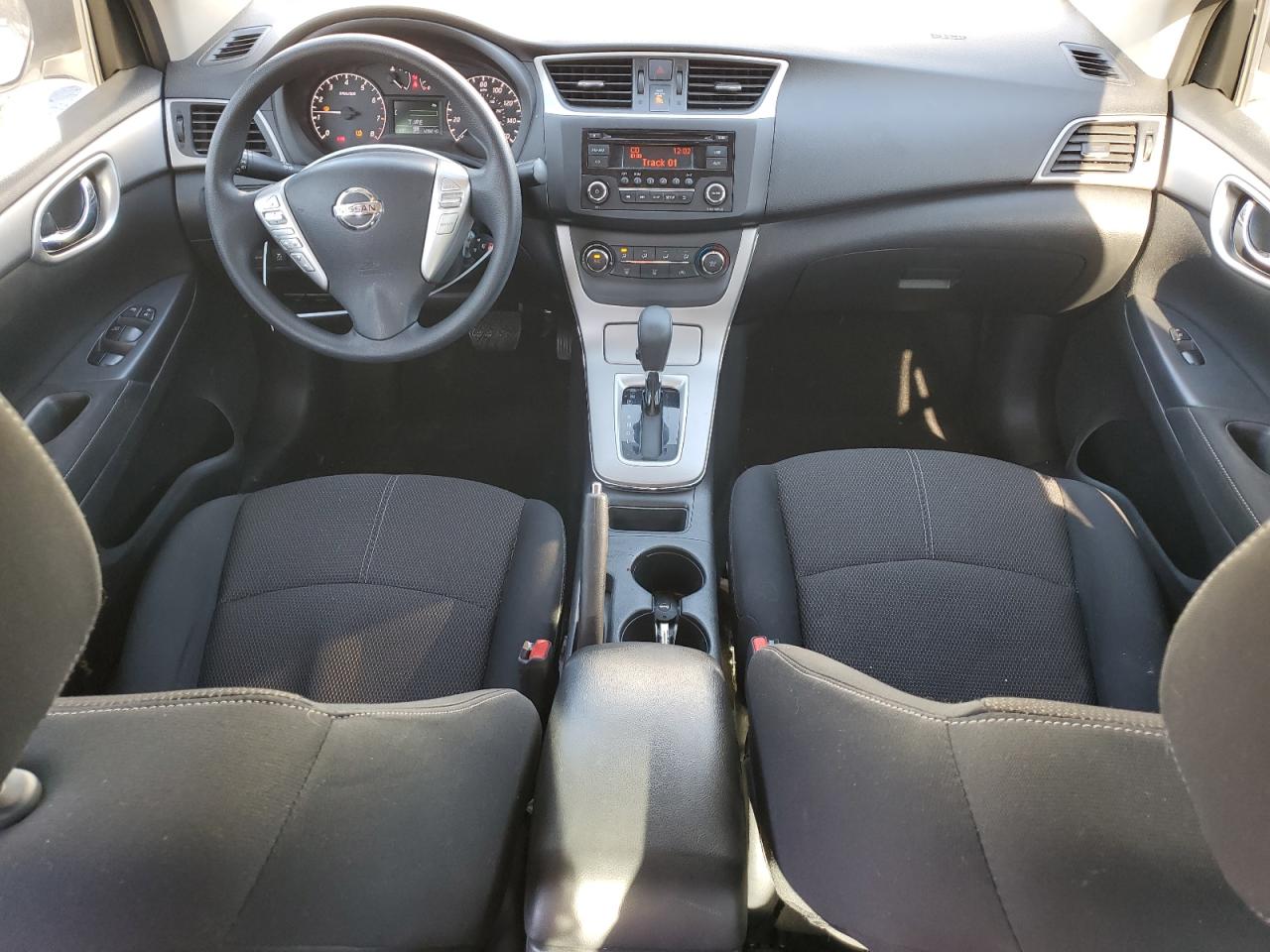 2015 Nissan Sentra - Image 8