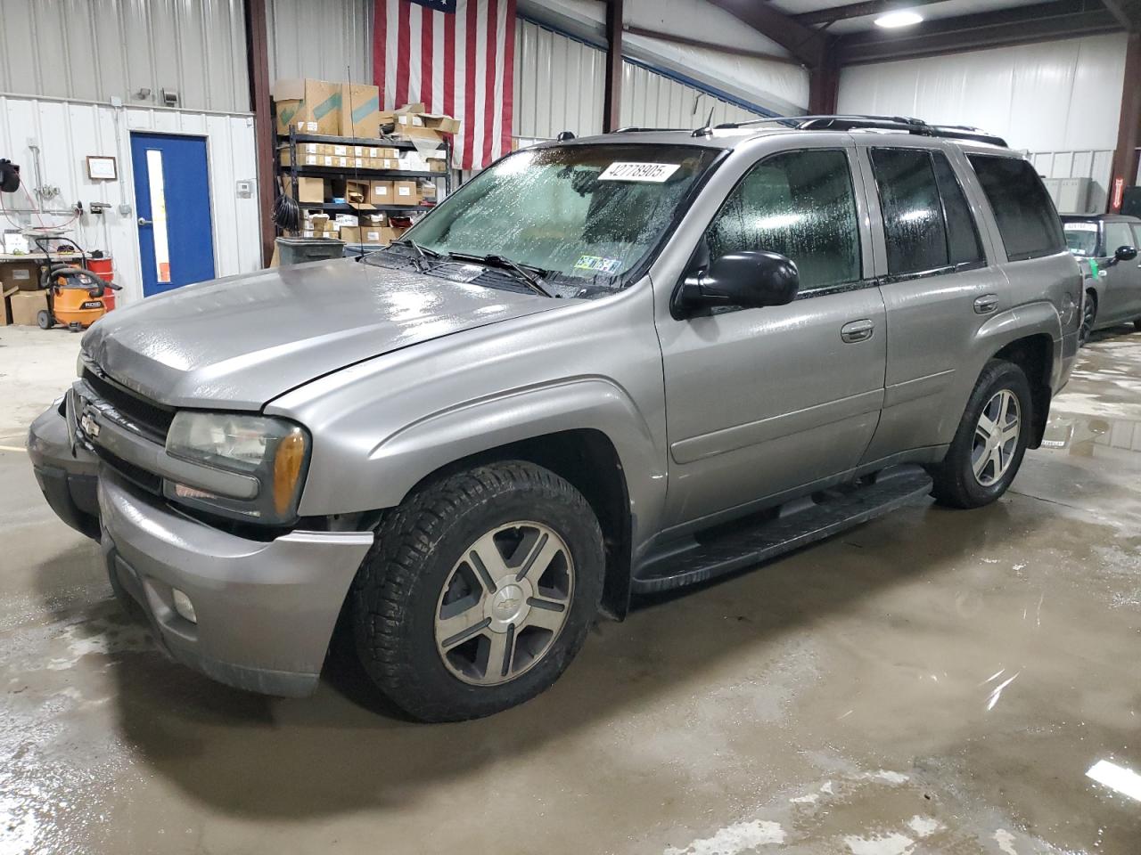 2005 Chevrolet TrailBlazer - Image 1